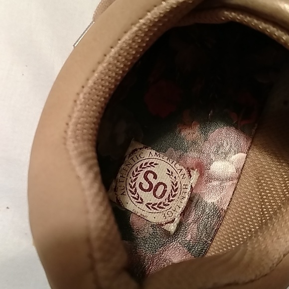 Shoes - Picture 3 of 3